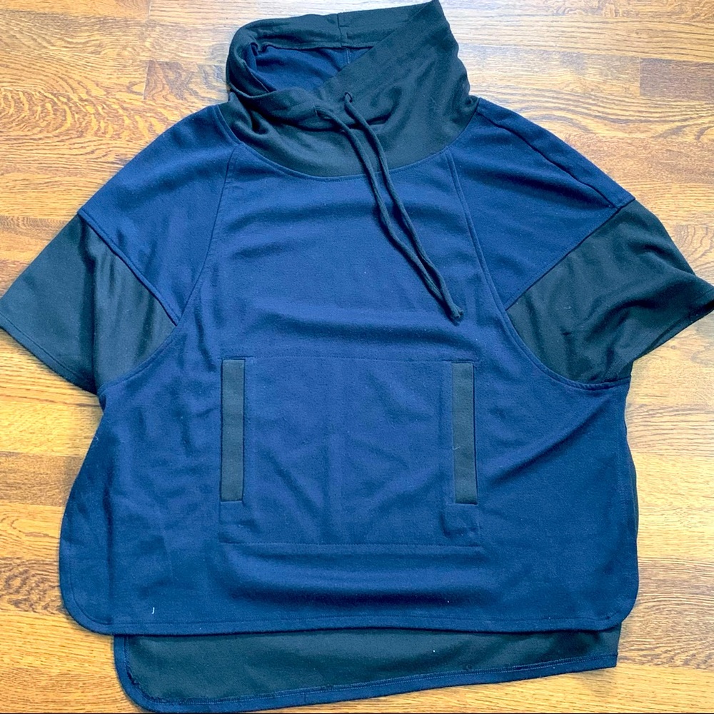 Simply Vera Funnel Neck Short Sleeve Poncho in Blue and Black w/Pocket - Small